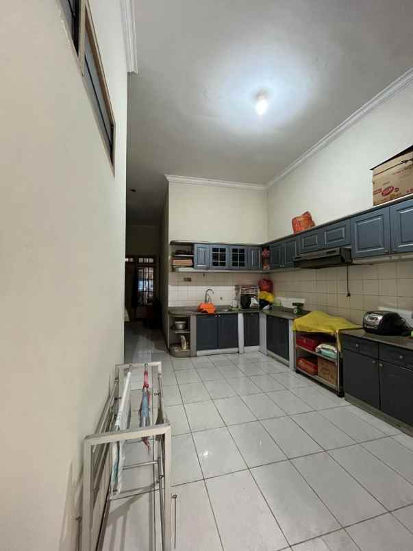 rumah gembong sawah barat selangkah ke pasar kapasan