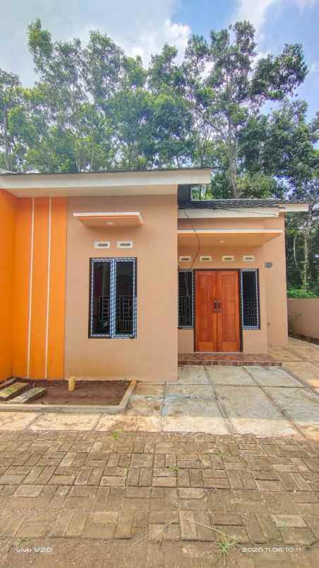 rumah jalan raya ragajaya