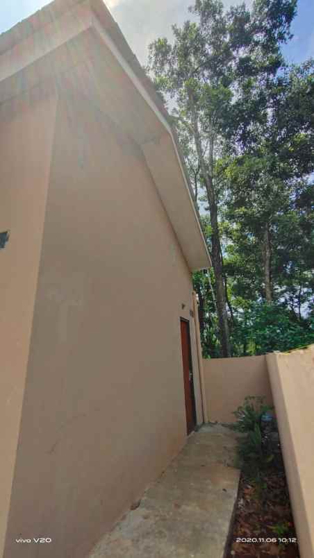 rumah jalan raya ragajaya