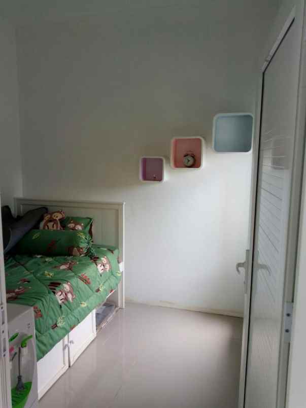 rumah jl bojong jengkol cilebut