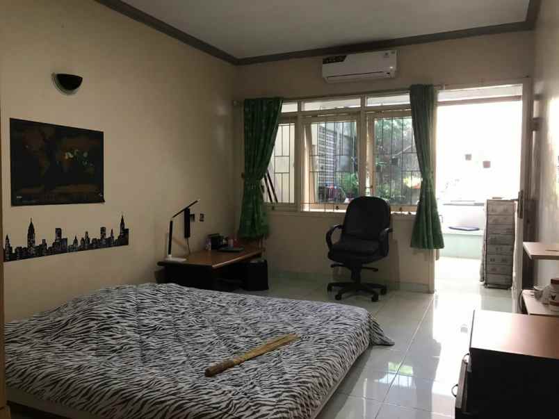 rumah jl gampit jatiwaringin bekasi