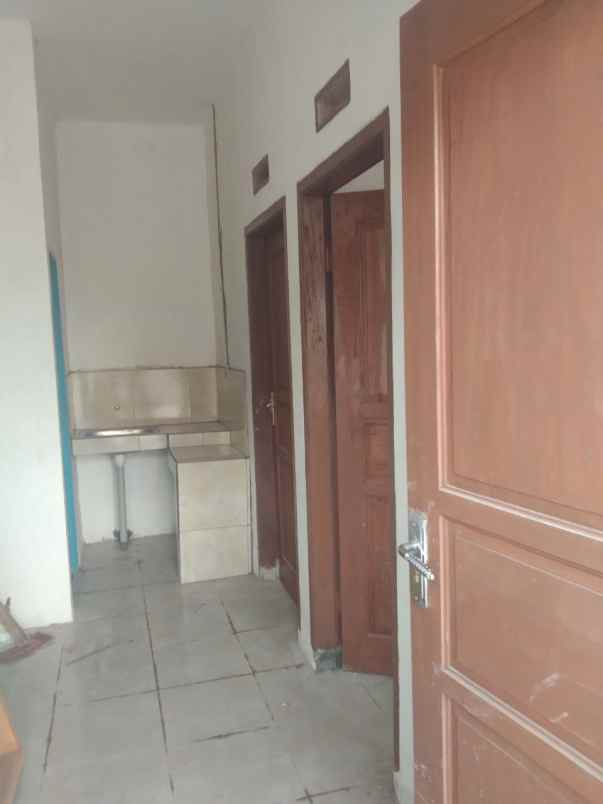 rumah jl laswi mekarsari ciparay