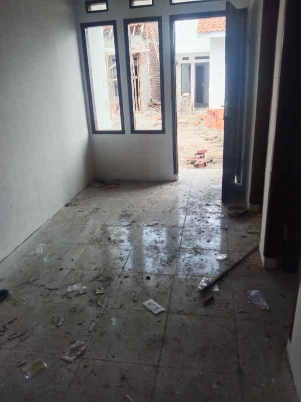 rumah jl laswi mekarsari ciparay