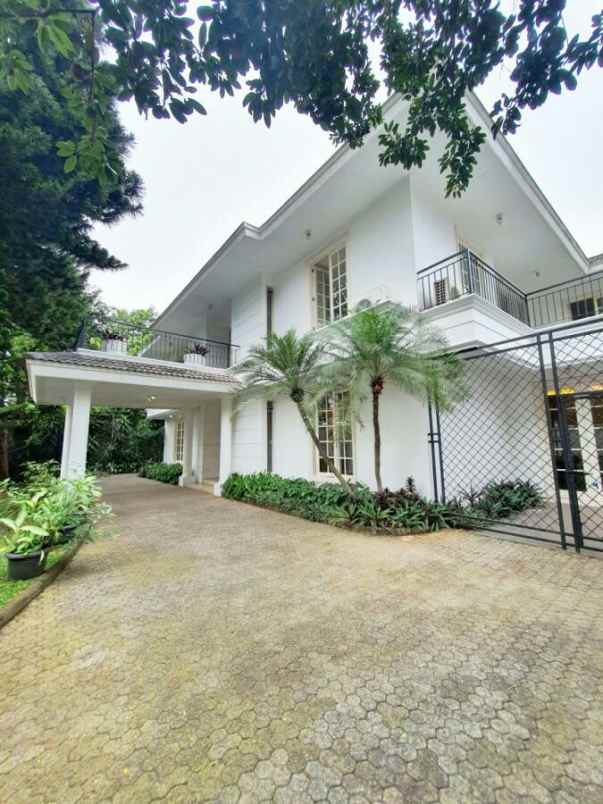 Rumah Mewah White House Classic Di Pejaten Barat Jakarta Selatan