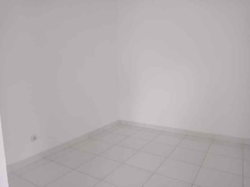 rumah jl raya gandoang