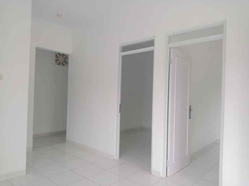 rumah jl raya gandoang