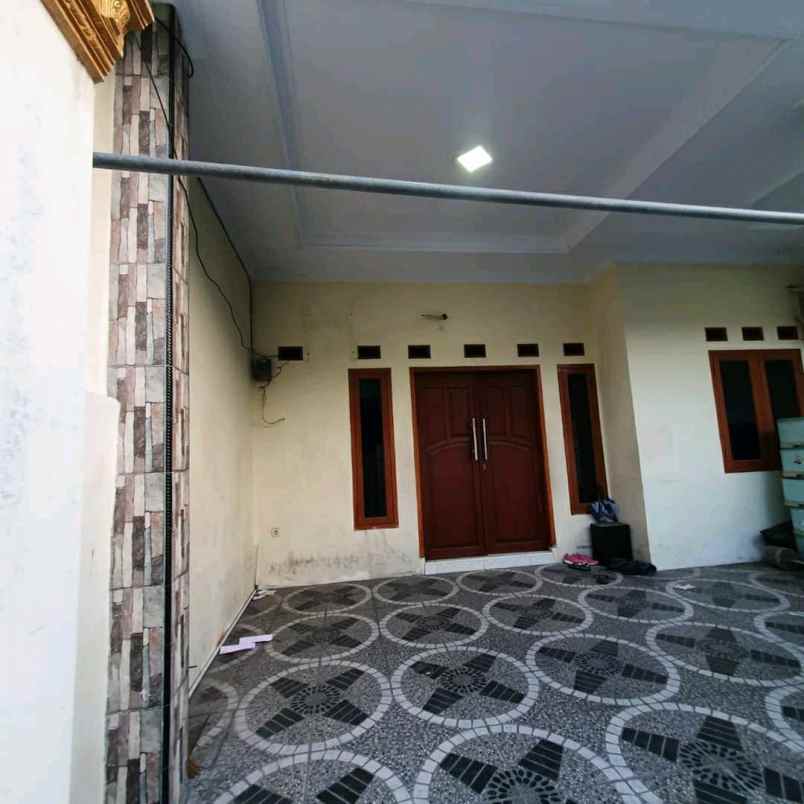 rumah jl salak kota baru