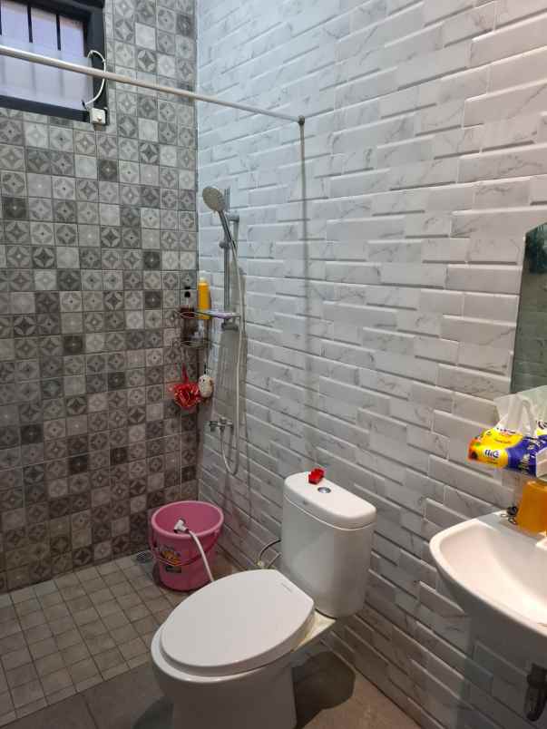 rumah kebonsari elveka jambangan surabaya