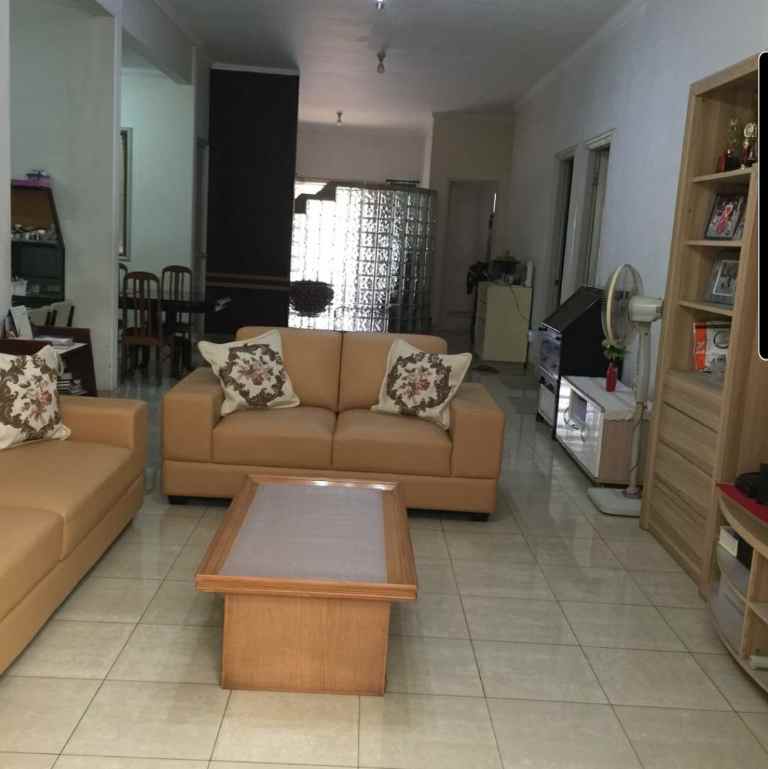 rumah kelapa gading barat gading