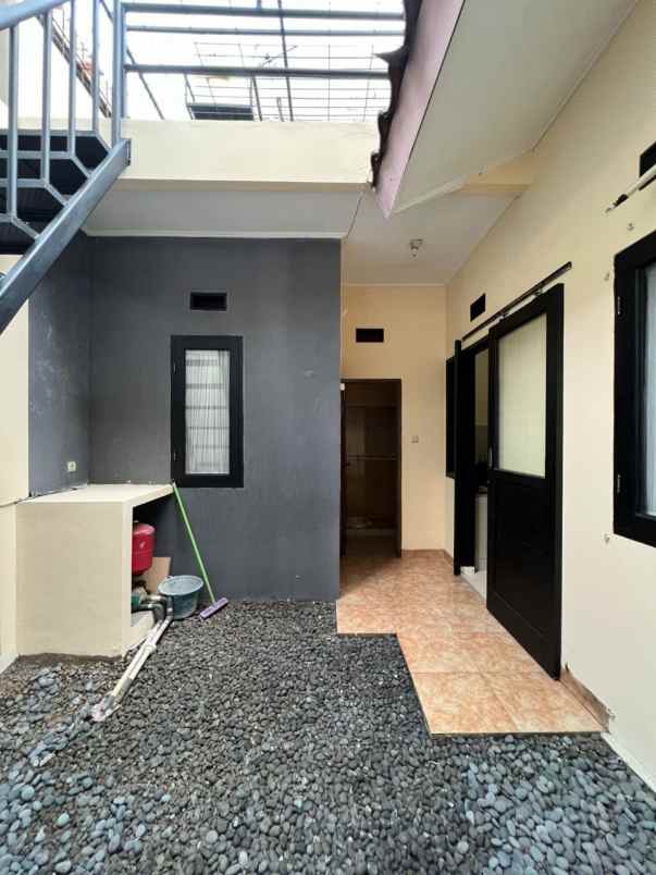 rumah kiarasari dekat ciwastra buahbatu bandung