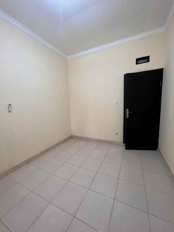 rumah kiarasari dekat ciwastra buahbatu bandung