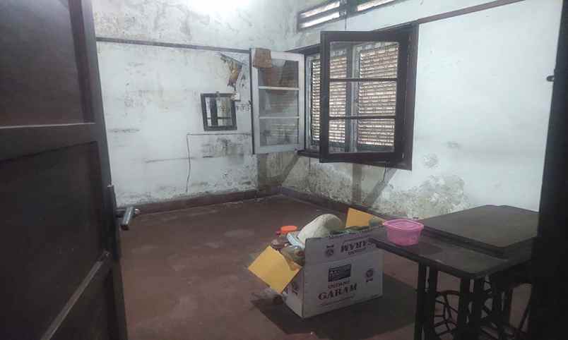 rumah kolonial hitung tanah di pusat kota bandung