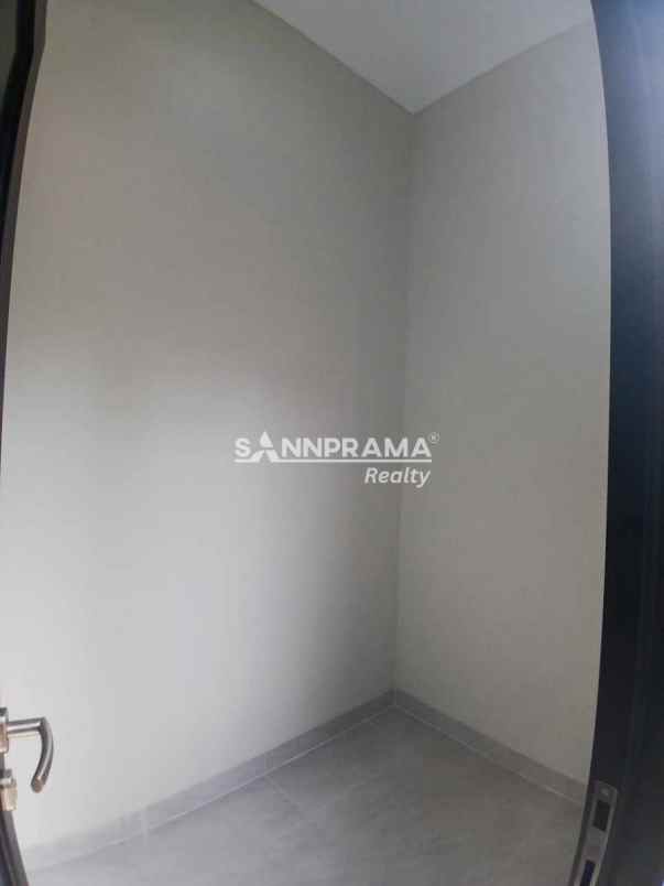 rumah kontemporer eksklusif murah di jakarta selatan