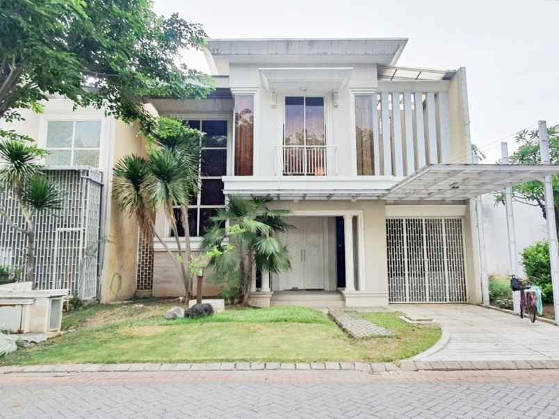 rumah long beach pakuwon city minimalis siap huni