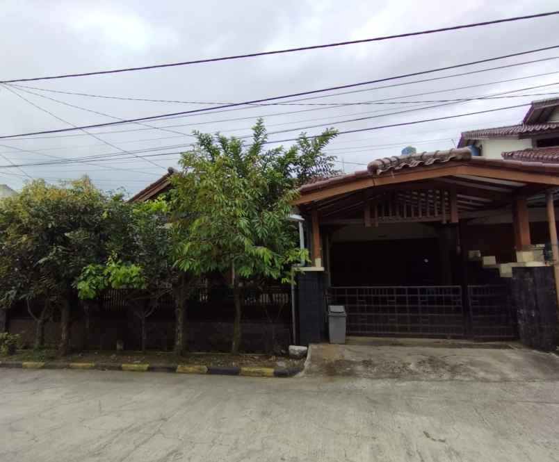 rumah luas area gunung batu dekat gate way pasteur