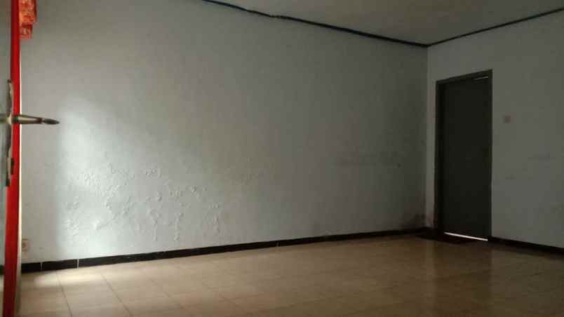 rumah luas dan strategis 2 menit ke kampus stt telkom