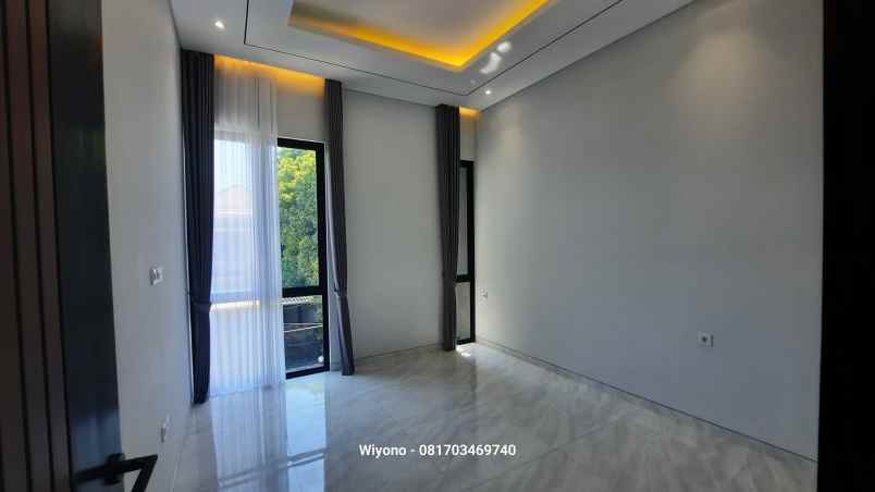 rumah manyar indah dekat merr surabaya