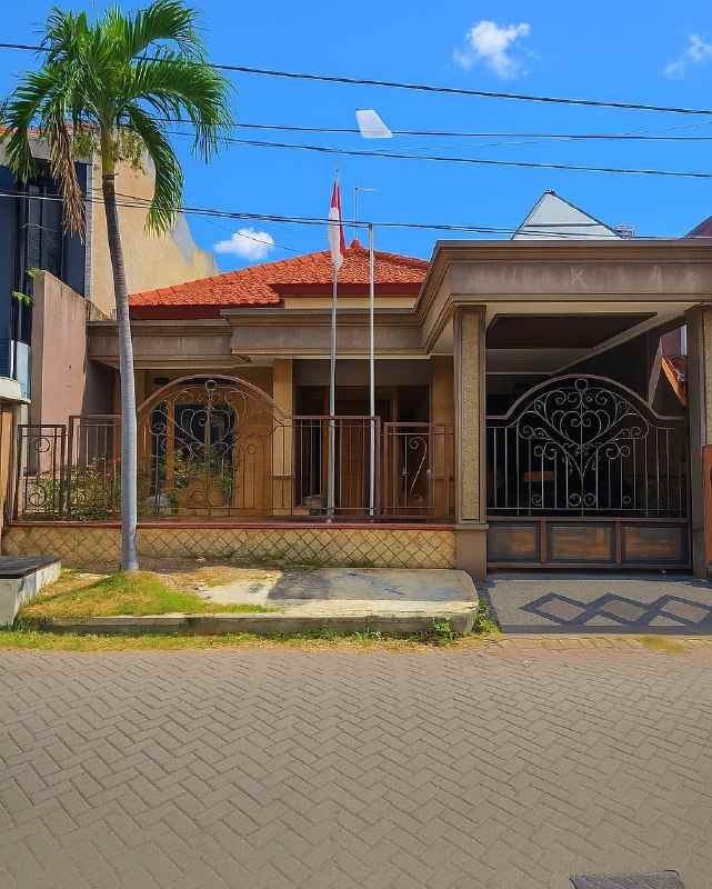 rumah manyar tirtoyoso strategis