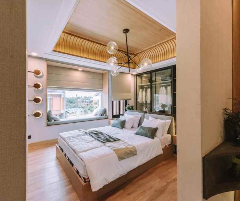 rumah mewah 3 lantai tanpa dp dekat toll bsd serpong