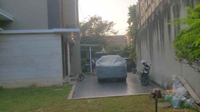 rumah mewah anti banjir murah