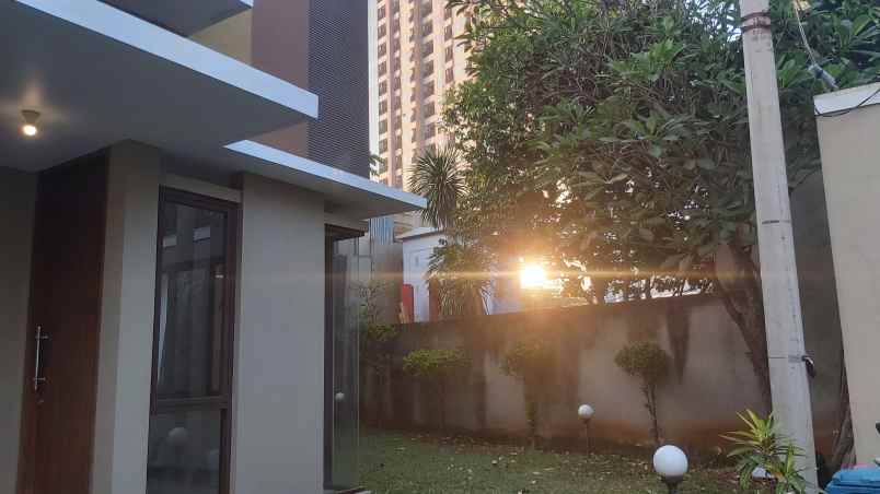 rumah mewah anti banjir murah