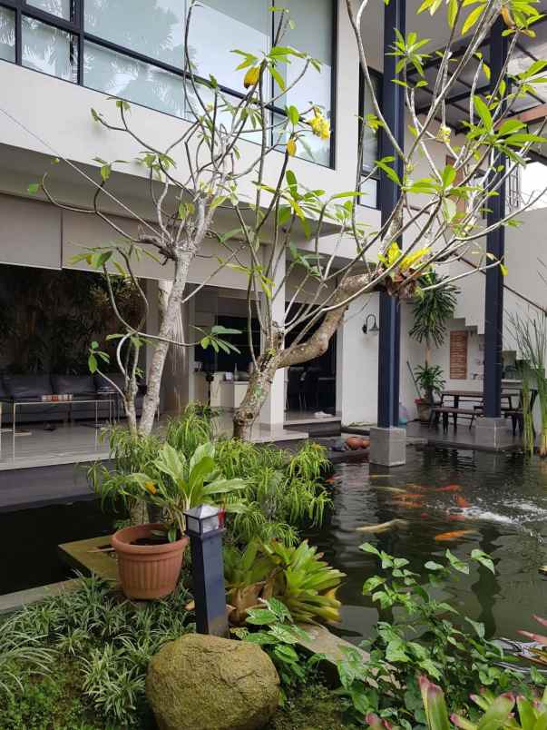 rumah mewah beserta isinya lokasi paris 2