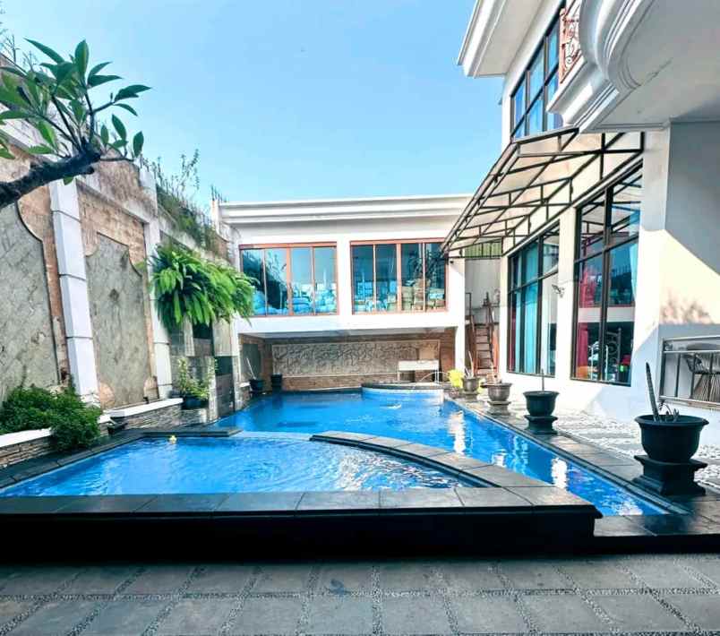 rumah mewah di gondang bulusan tembalang semarang