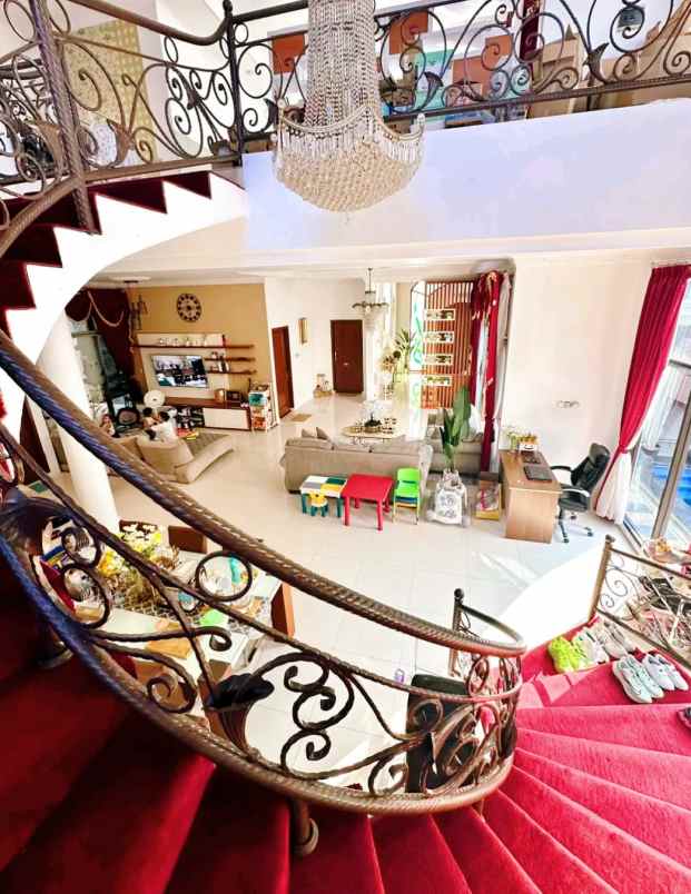 rumah mewah di gondang bulusan tembalang semarang