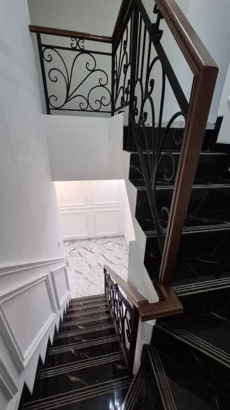 rumah mewah siap huni beji depok