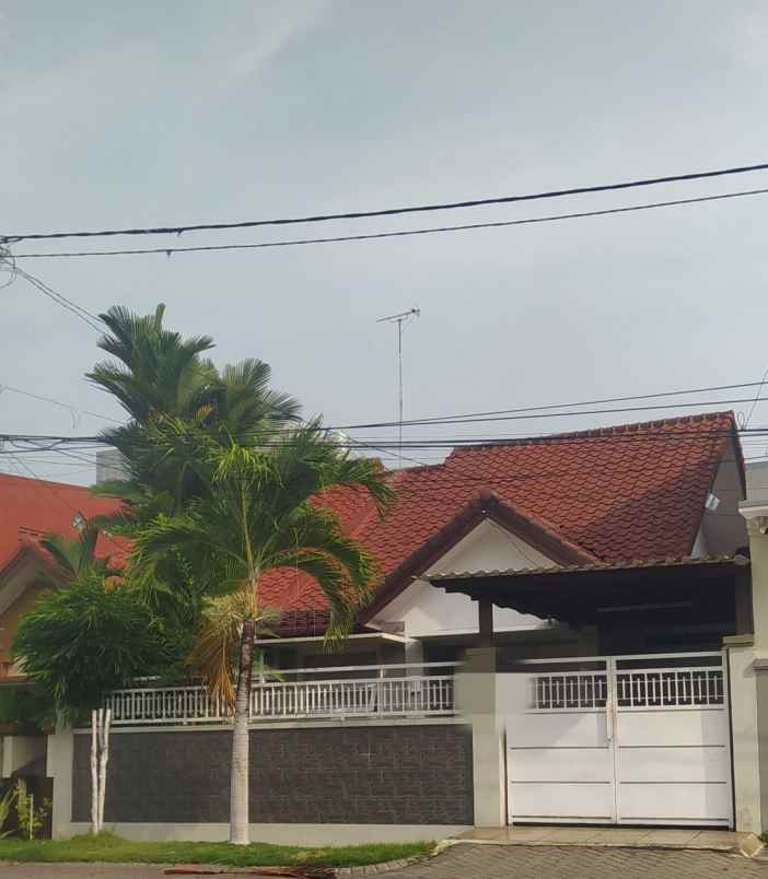 rumah minimalis di araya galaxy bumi permai