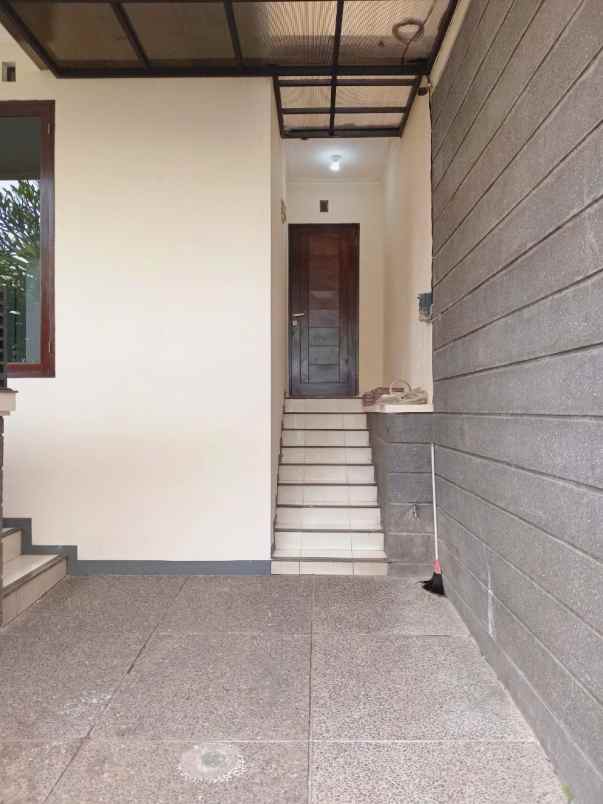 rumah mininalis cigadung dekat dago cikutra bandung