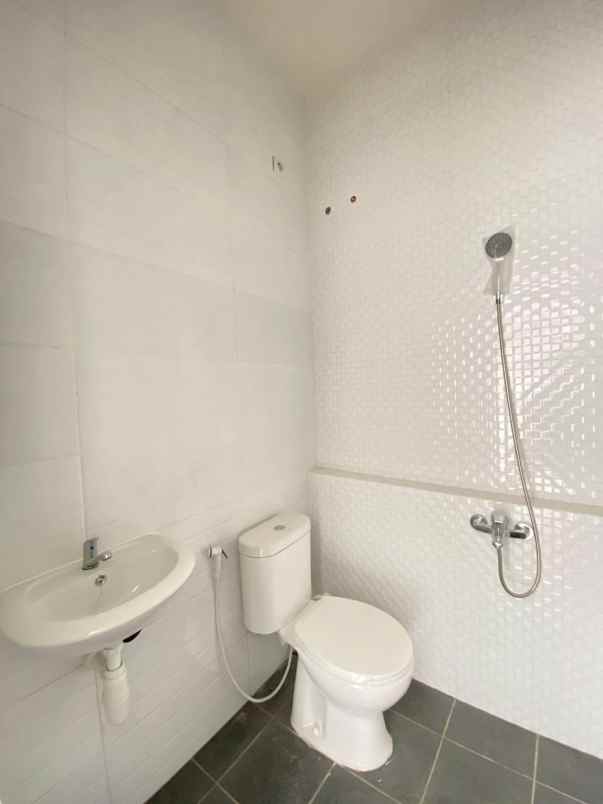 rumah modern minimalis 1 lantai dekat sd model