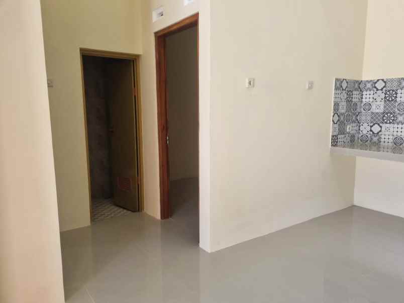 rumah murah siap huni di tepi jalan raya prambanan