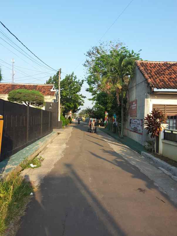 rumah murah tanah luas siap huni di kota sepang