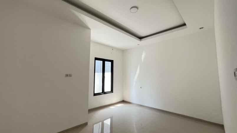 rumah nirwana eksekutif dekan merr gate tol superindo