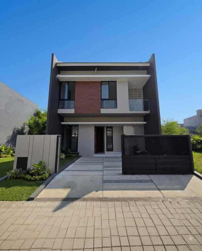 rumah pakuwon city new minimalis