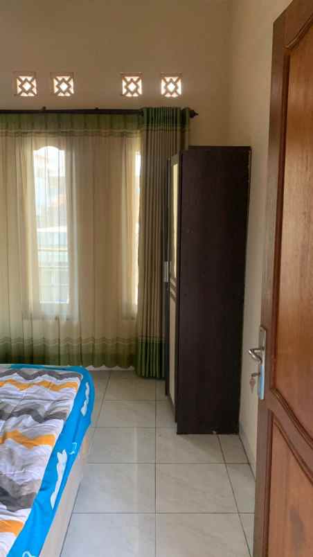 rumah perabot dekat pasar batu madewo apples