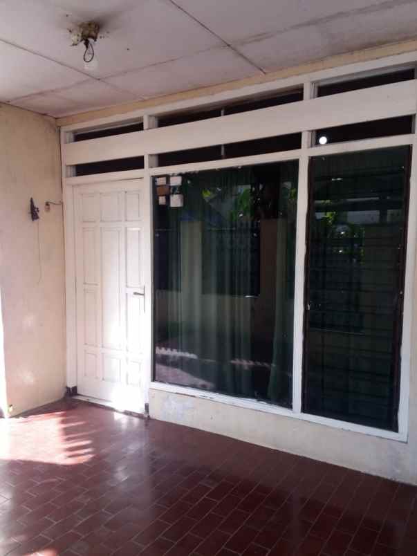 rumah petukangan jakarta selatan