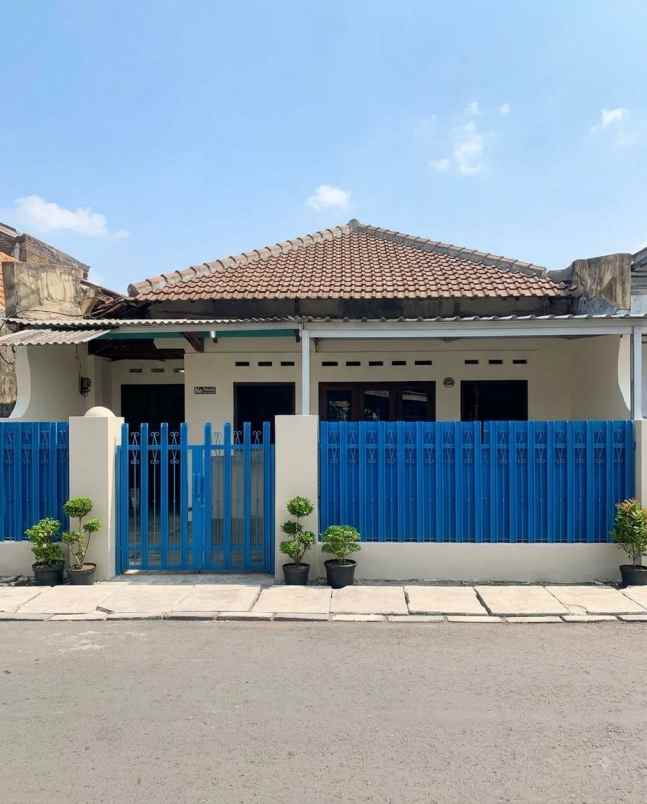 rumah ploso strategis hitung tanah row 2 mobil