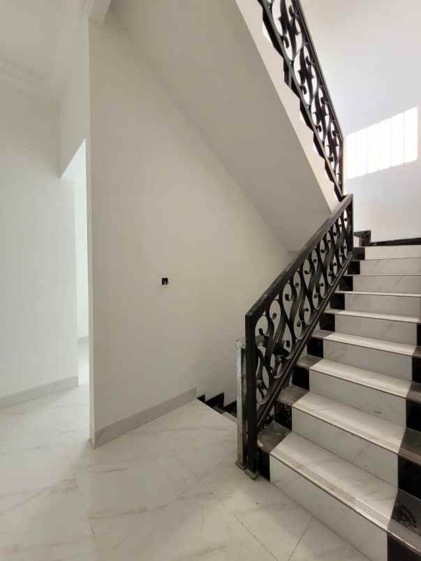 rumah pondok bambu duren sawit