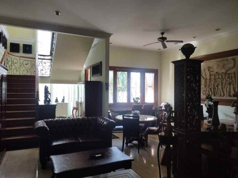 rumah pondok kelapa duren sawit