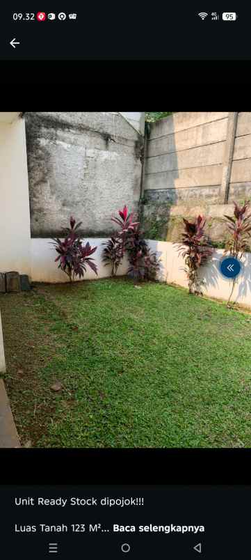 rumah posisi hook di pojok lokasi di sawangan depok