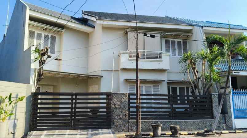 rumah prapen indah timur surabaya