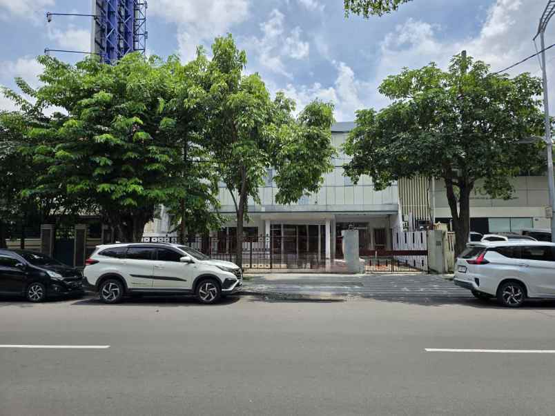 rumah raya manyar kertoarjo strategis nol jalan