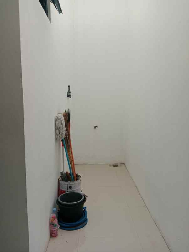 rumah ready siap huni full perabot shm ready bisa kpr