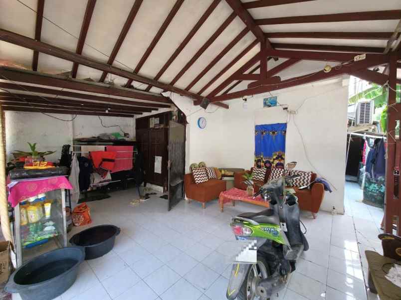 rumah samping fasum kota harapan indah bekasi