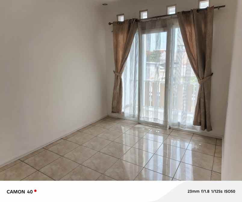 rumah sarijadi kota bandung dekat tol pasteur sukaraja