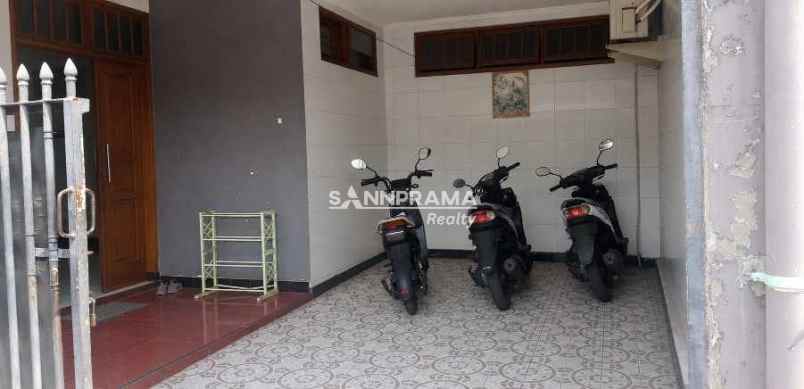 rumah second 2 lantai dekat tol kukusan