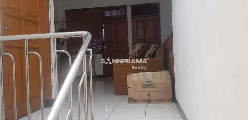 rumah second 2 lantai dekat tol kukusan