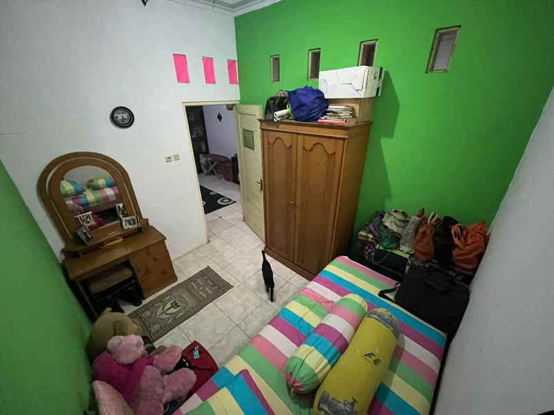 rumah second bagus 2 lantai